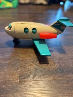Vintage Fisher-Price Little People Play Family Fun Jet #183 with Pilot Figure